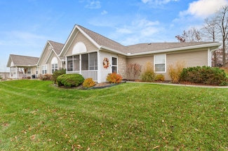 658 Scott Dr, Ontario, OH 44906