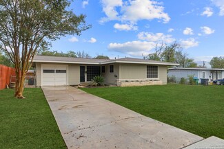 447 Sandalwood Ln, San Antonio, TX 78216