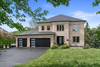 1613 Stonepine Ct, Hudson, WI 54016