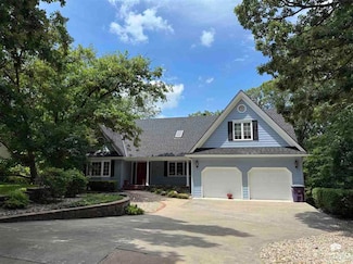 3008 Briaroak Rd, Manhattan, KS 66503
