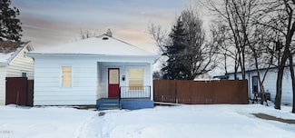 616 7th Ave W, Williston, ND 58801