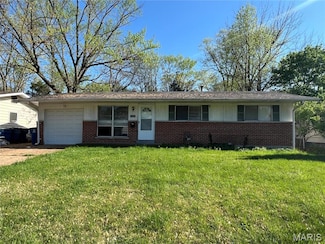 1688 Maldon Ln, Saint Louis, MO 63136