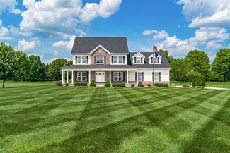 6266 Fairway Dr, Carroll, OH 43112