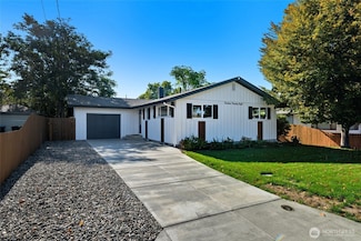 1328 Dakota St, Walla Walla, WA 99362