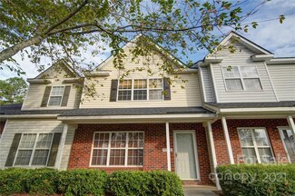 10120 Forest Landing Dr, Charlotte, NC 28213
