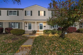 26388 Franklin Pointe Dr, Southfield, MI 48034