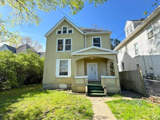 2033 Foraker Ave, Cincinnati, OH 45212