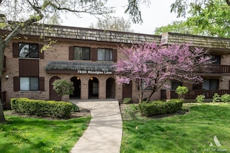 7930 Woodglen Ln Unit 204, Downers Grove, IL 60516