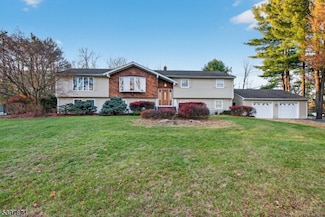 28 Deerfield Dr, Franklin, NJ 07416