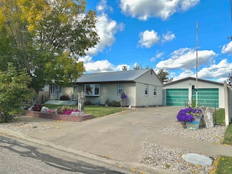 6 4th Ave NW, Towner, ND 58788