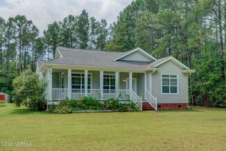 879 Slocum Trail, Atkinson, NC 28421