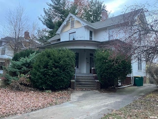 704 S Lafayette St, Macomb, IL 61455
