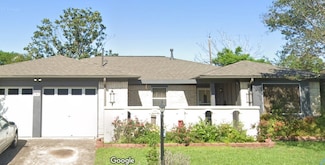 11822 S Willowdale Cir, Houston, TX 77071