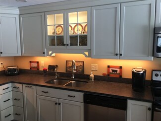 28 N Pembroke Rd, Epsom, NH 03234
