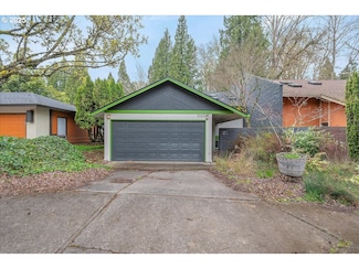 3585 SE 1st St, Gresham, OR 97080