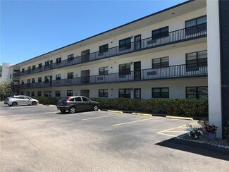 5990 Terrace Park Dr N Unit 201, Saint Petersburg, FL 33709