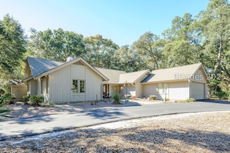 27 Barony Ln, Hilton Head Island, SC 29928