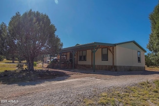 56076 N Potrero Pkwy, Seligman, AZ 86337