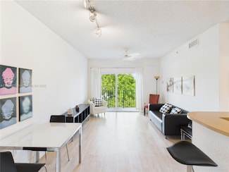 6001 SW 70th St Unit 455, South Miami, FL 33143