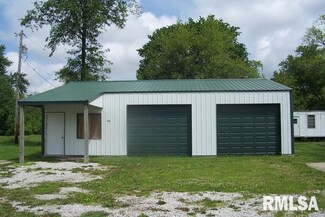 106 E Poplar St, Odin, IL 62870
