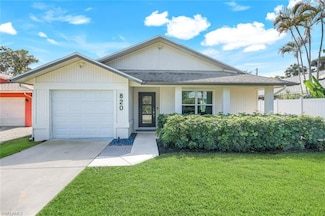 820 102nd Ave N, Naples, FL 34108