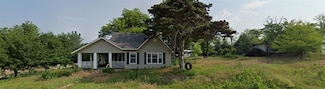 201 4th St, Cement, OK 73017