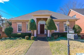1709 Magnolia Ct SE, Decatur, AL 35601