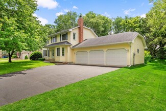 1658 Mallard Dr, Saint Paul, MN 55122