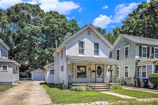 211 S 4th St, Niles, MI 49120