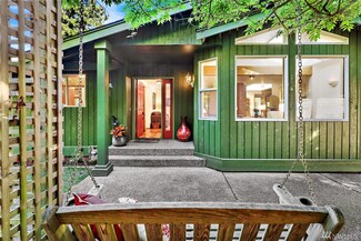 527 Everglade Rd, Bellingham, WA 98225