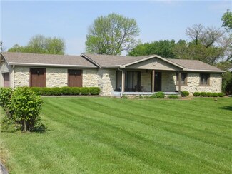 4228 S 25 W, Trafalgar, IN 46181