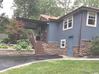 138 Broadway, Rocky Point, NY 11778