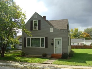 807 S Division St, Flora, IN 46929