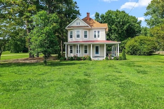 370 King Carter Dr, Irvington, VA 22480