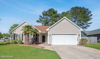 301 Softwood Ct, Jacksonville, NC 28540