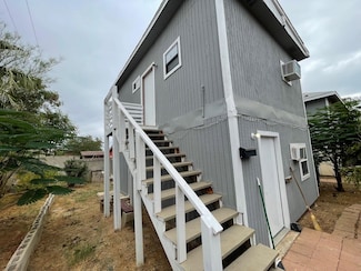 812 Doner Rd, Laredo, TX 78045