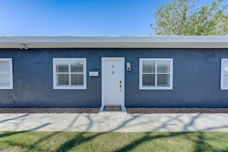 905 E Fayle St, Baytown, TX 77520