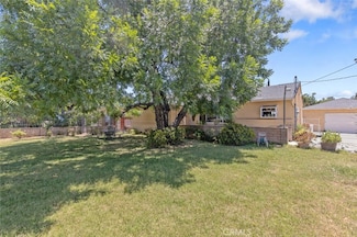22642 Victory Blvd, Woodland Hills, CA 91367