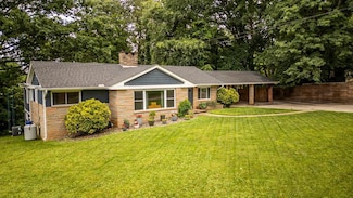 181 Dunbar St, Bryson City, NC 28713