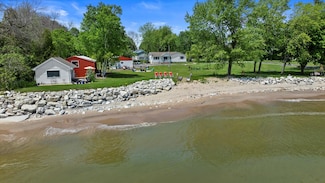 7907 Irish Rd, Two Rivers, WI 54241