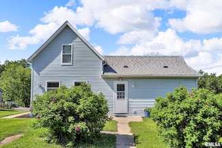 304 E Plum St, Anamosa, IA 52205