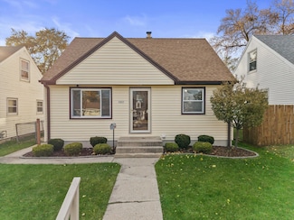 2807 S 68th St, Milwaukee, WI 53219