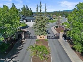 1446 E Bruin Loop, Hayden, ID 83835