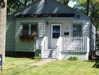 1626 Winchester Dr, Muskegon, MI 49441