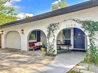 1305 Heron Dr, Orlando, FL 32803