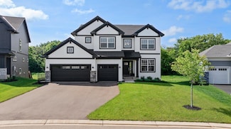 1977 Dahlia Dr, Shakopee, MN 55379
