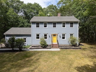43 Saint Matthews Dr, Barrington, NH 03825