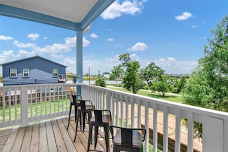 901 Hester St, Seabrook, TX 77586