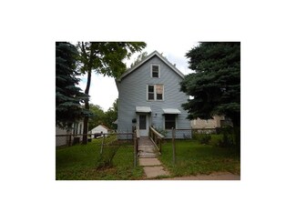 1026 11th Ave SE, Cedar Rapids, IA 52401