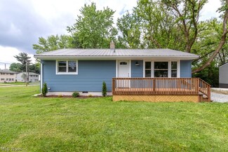3009 Willowrow Ave NE, Canton, OH 44705